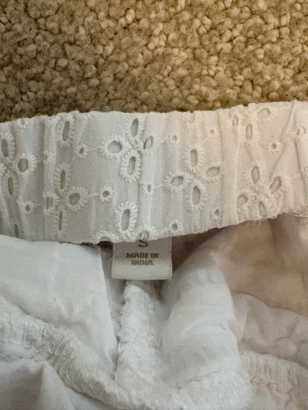 Small White Eyelet Ruffle Shorts - Picture 3 of 3
